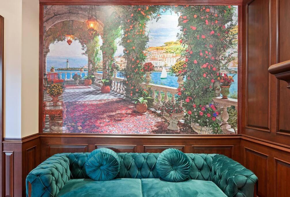 French Chateau W/Swim Spa & Theatre: 11,700 Sqft Calgary Luaran gambar