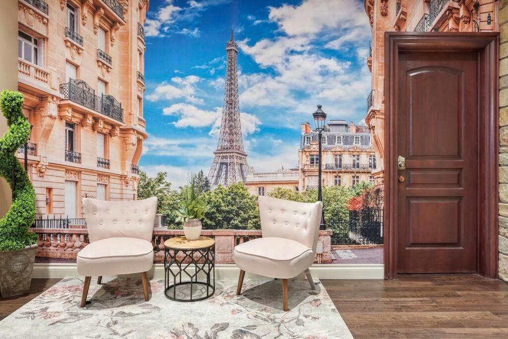 French Chateau W/Swim Spa & Theatre: 11,700 Sqft Calgary Luaran gambar