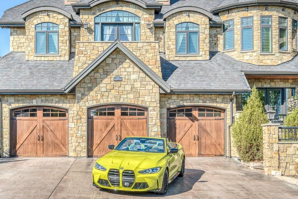 French Chateau W/Swim Spa & Theatre: 11,700 Sqft Calgary Luaran gambar